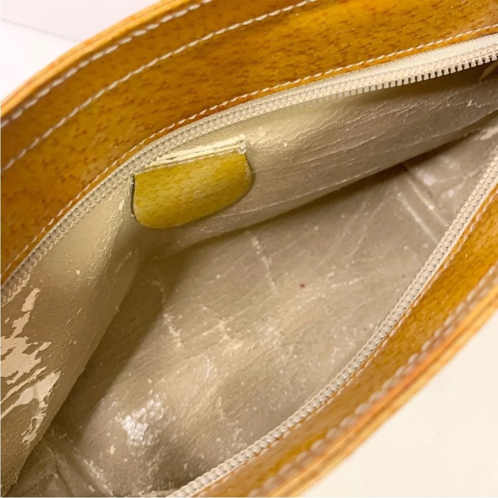 Gucci Mustard Yellow Leather Shoulder Bag - Picture 8 of 11